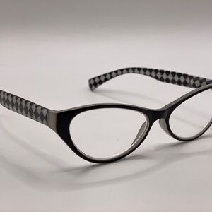 0018 Reading Glasses 2.50 Black and White Readers New
